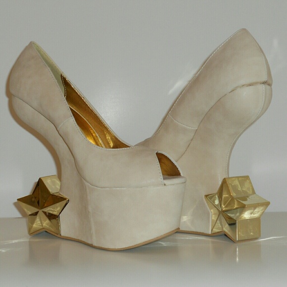 STAR HEELS (NO OFFERS) - Picture 2 of 5