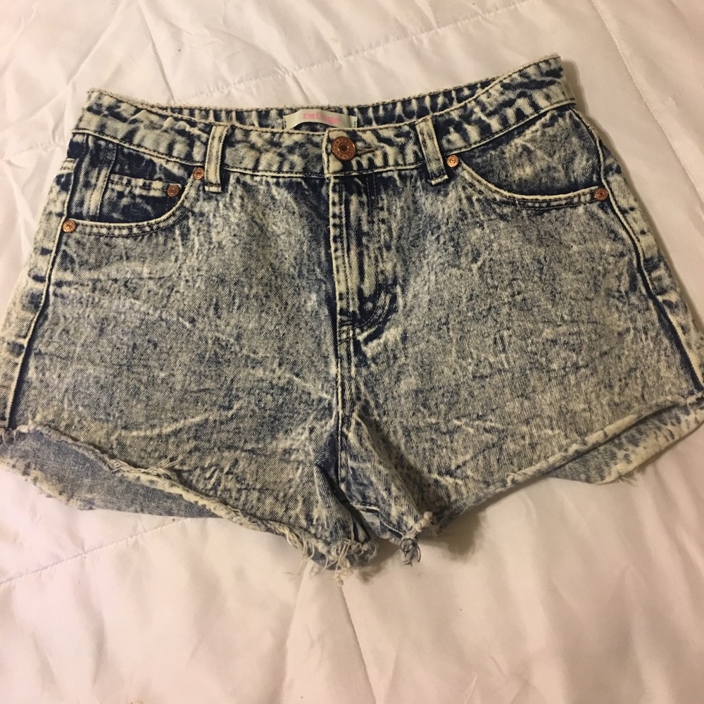 Acid Wash High waisted cut offs