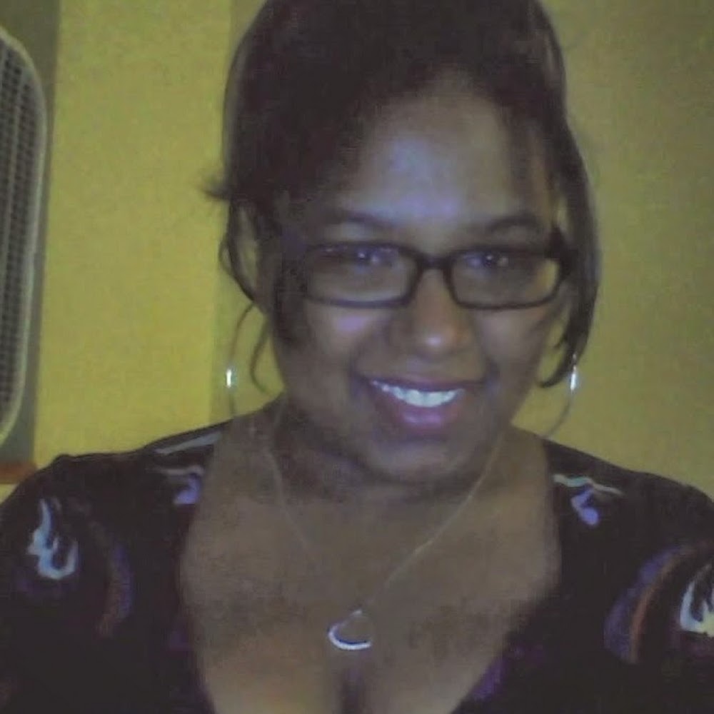 Meet your Posher, Felicia