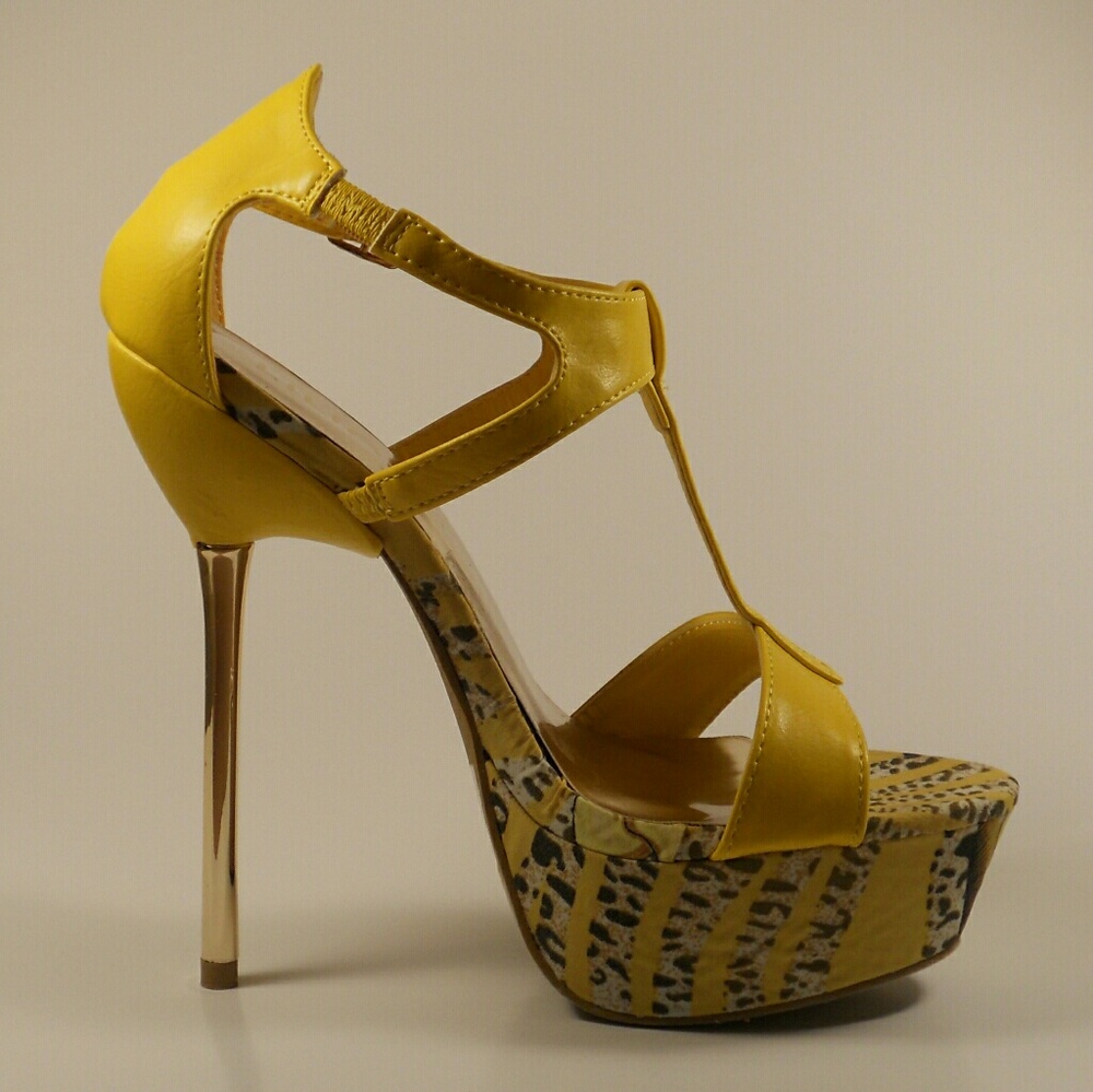 YELLOW T-STRAP HEELS(NO OFFERS) - Picture 2 of 3