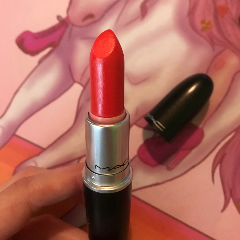 MAC LE Dreaming Dahlia lipstick