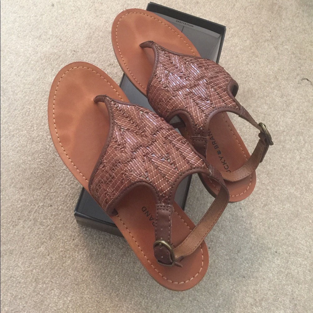 ❌SOLD❌ Lucky Brand Sandals