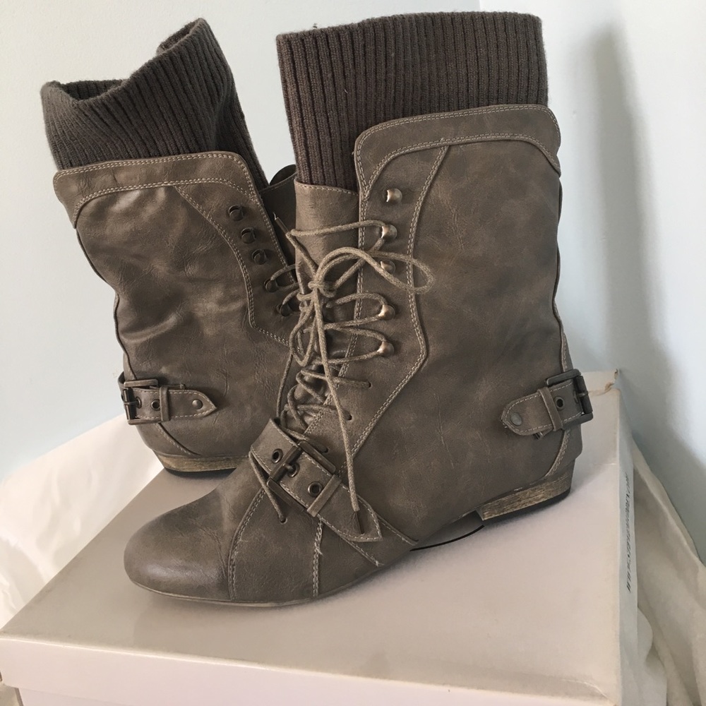 Steve Madden Grey Boots