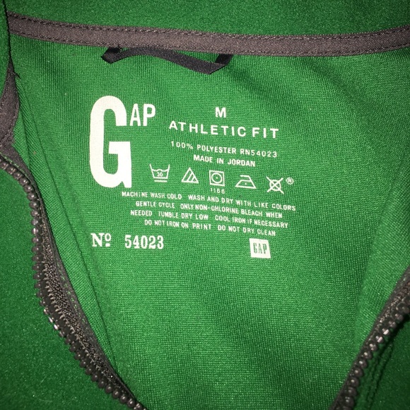 Gap Athletic 1/4 zip Pullover! Worn only once! - Picture 2 of 2