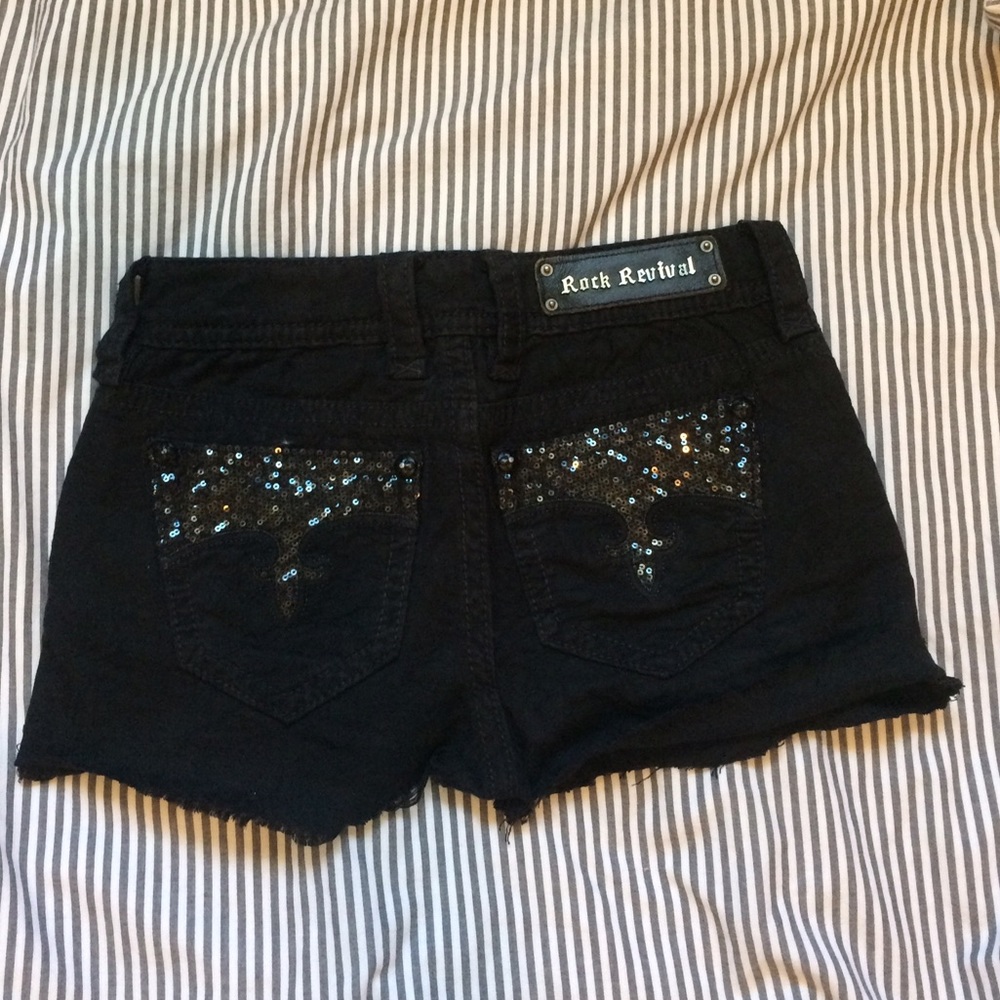 Rock Revival cut-off fringed black shorts 🖤🖤
