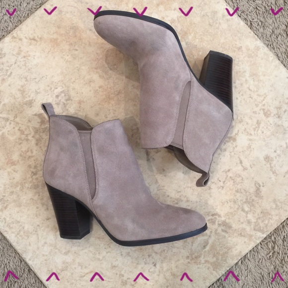 Michael Kors Shoes - Amazing Michael Kors suede taupe booties