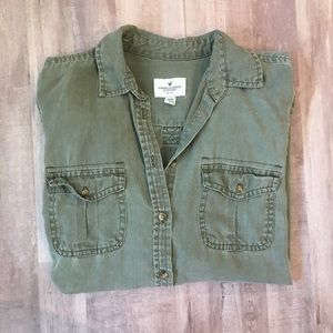 American Eagle Button Down