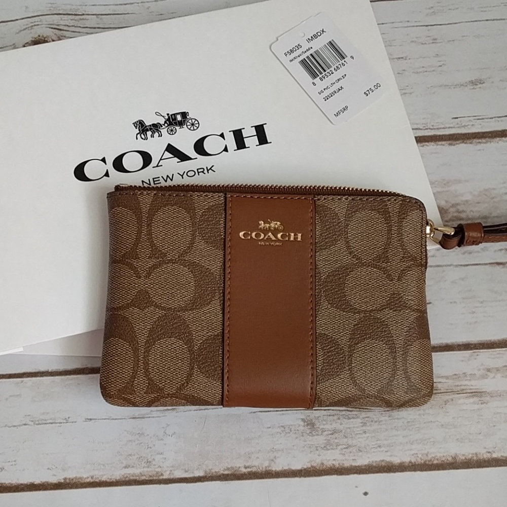 NWT beautiful Coach Wristlet - Picture 1 of 6