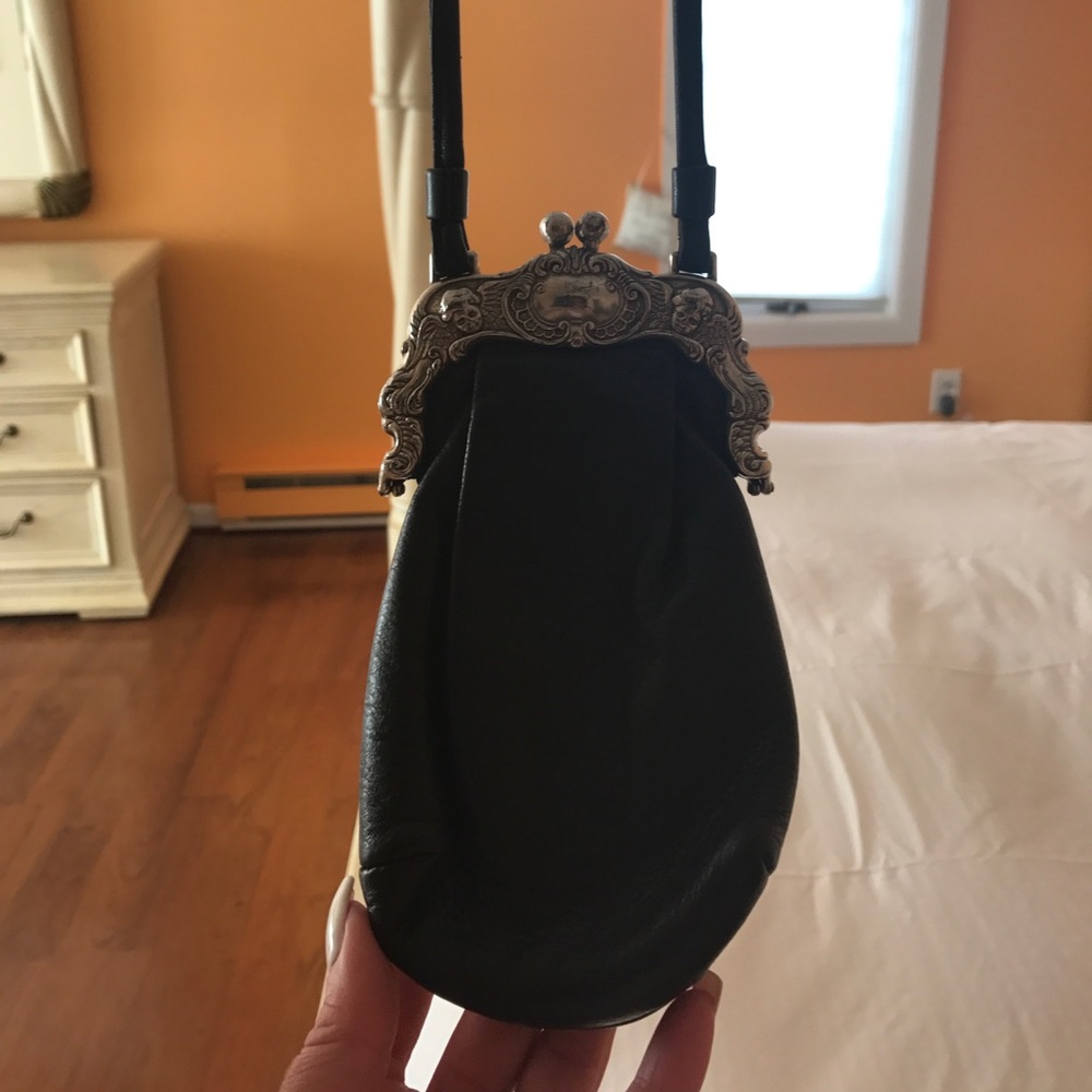 Blk supple leather purse