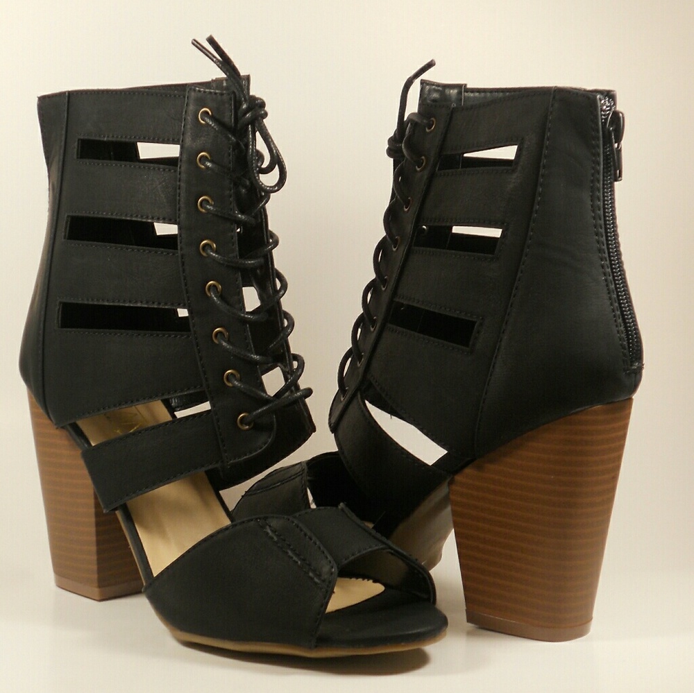 BLACK LACE UP HEELS