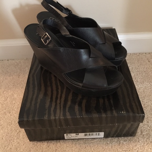 Moda platform Sandals - Picture 1 of 5