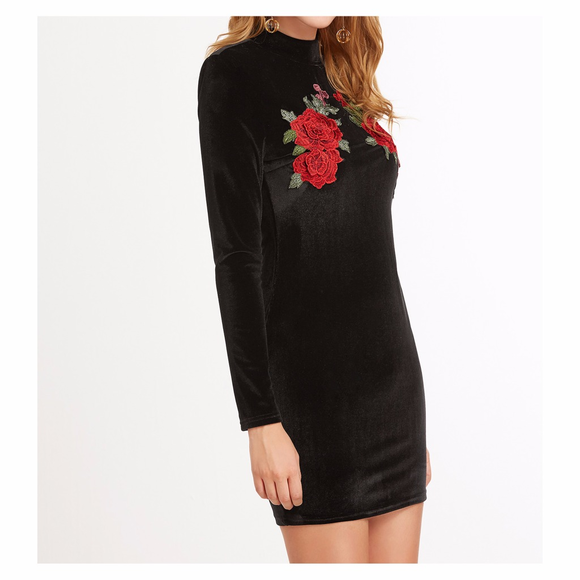 Black Red Roses Velvet Bodycon Dress - Picture 2 of 7