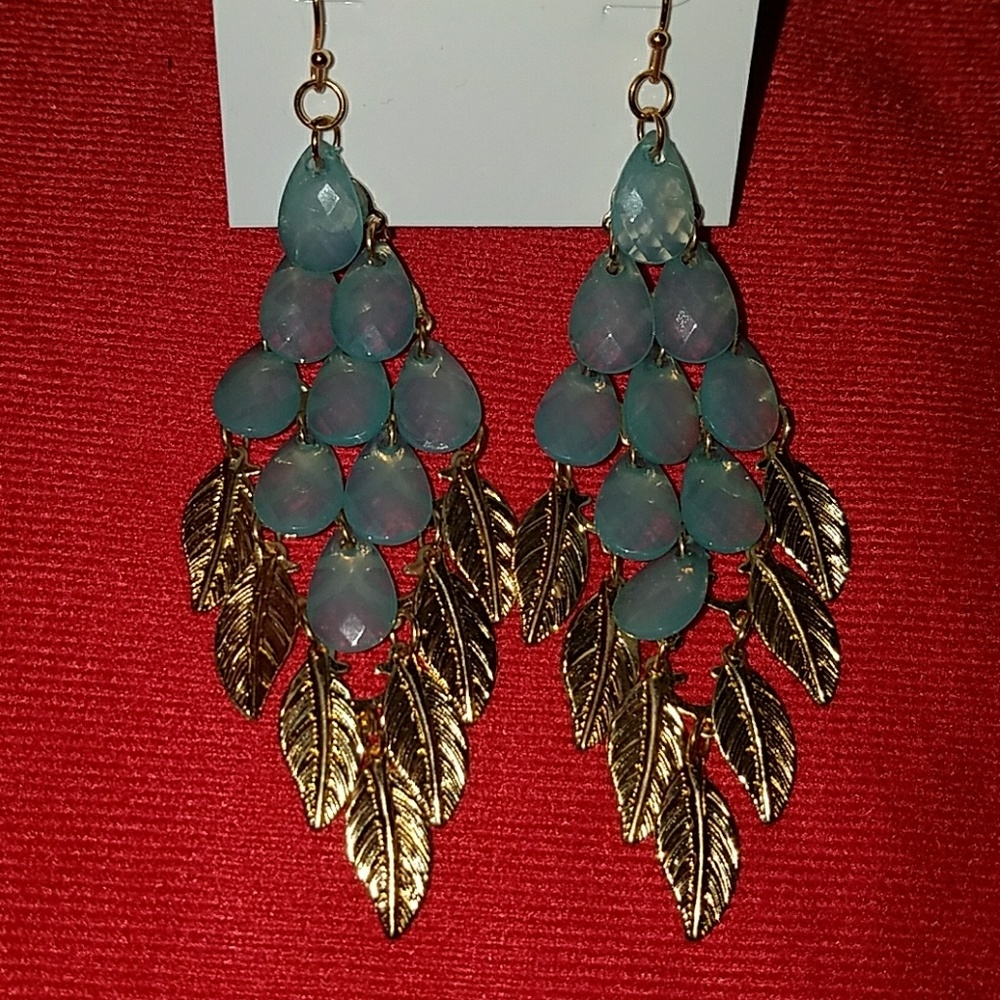 New Boutique Stoned Earrings - Picture 2 of 3