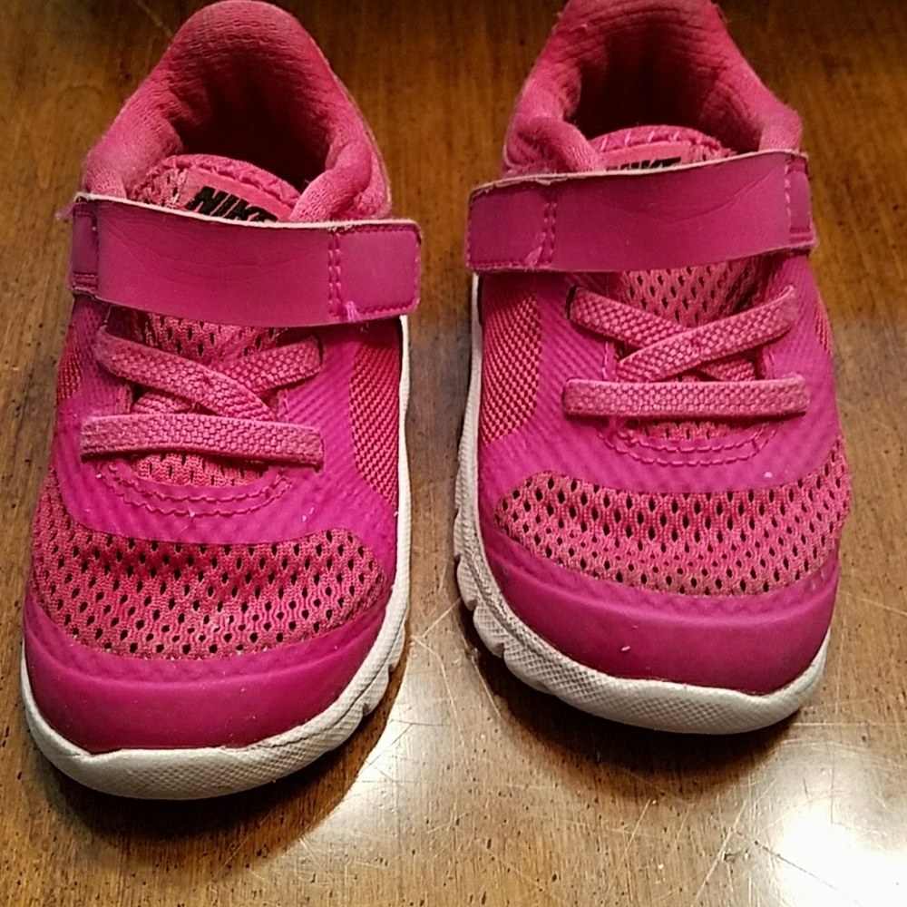 Nike toddler shoes