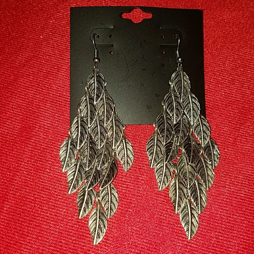 New Boutique Vintage Earrings