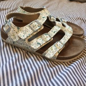 White w/ blue & green paisley Birki's 💚💙🌿