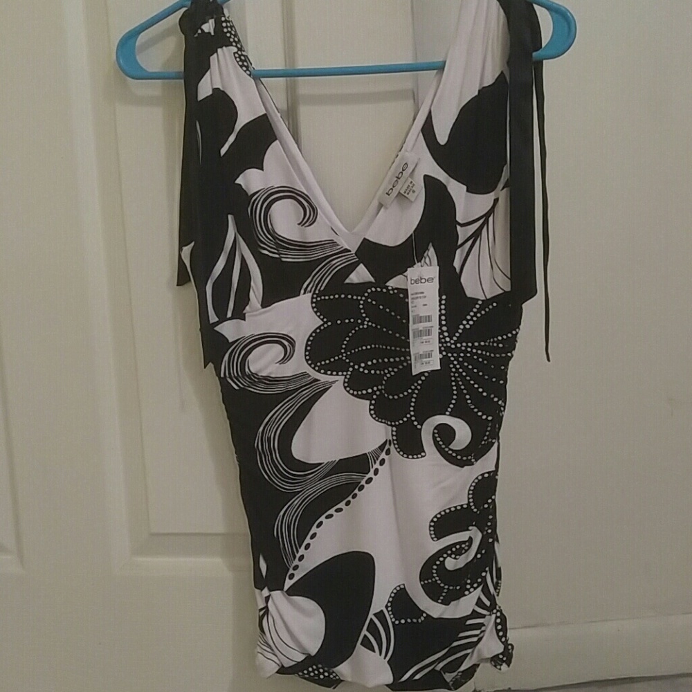 NWT Bebe blk & wt floral shoulder tie top