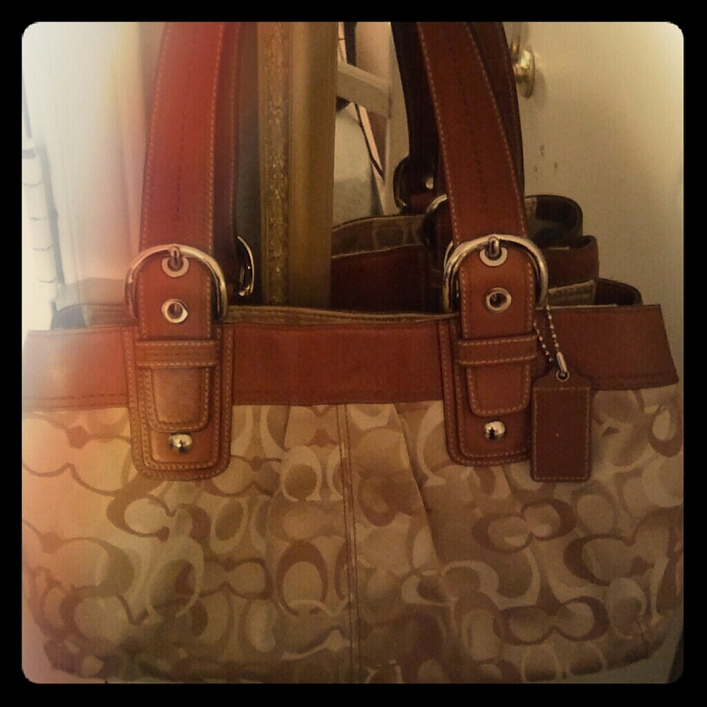 Authentic coach purse