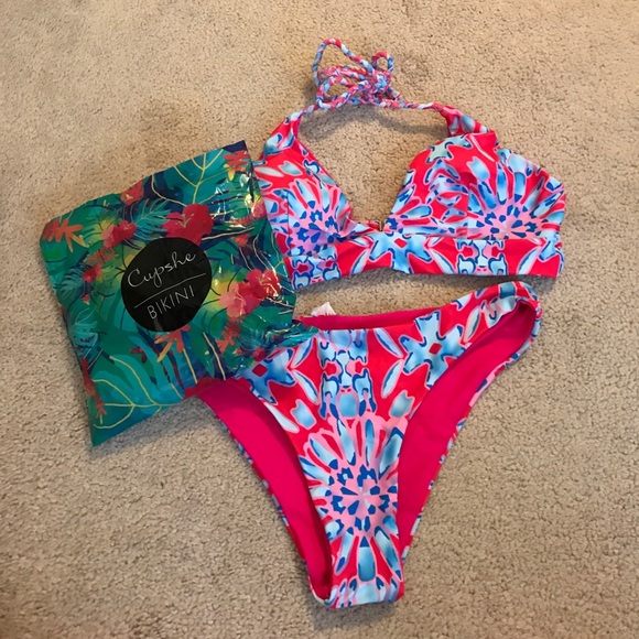 Bikini - Picture 2 of 4