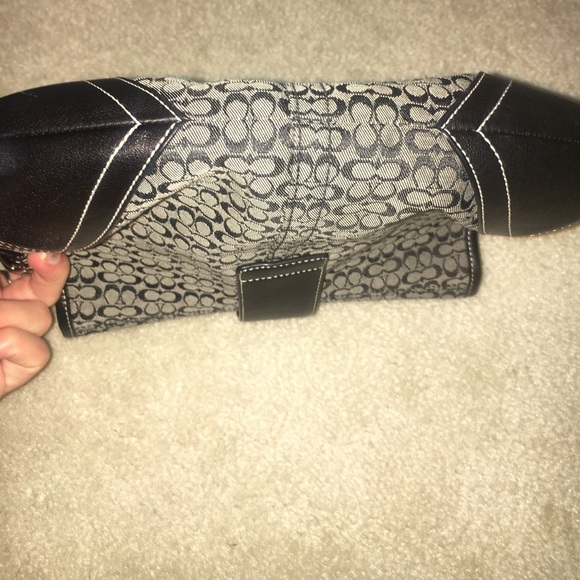 Authentic Small Coach Purse - Picture 4 of 5