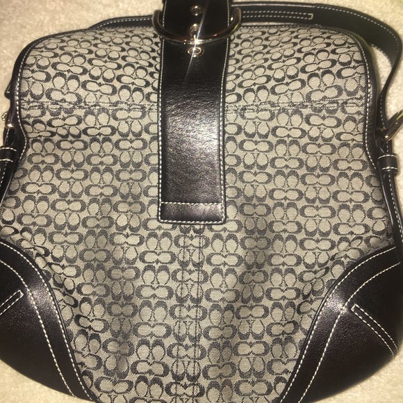 Authentic Small Coach Purse - Picture 5 of 5