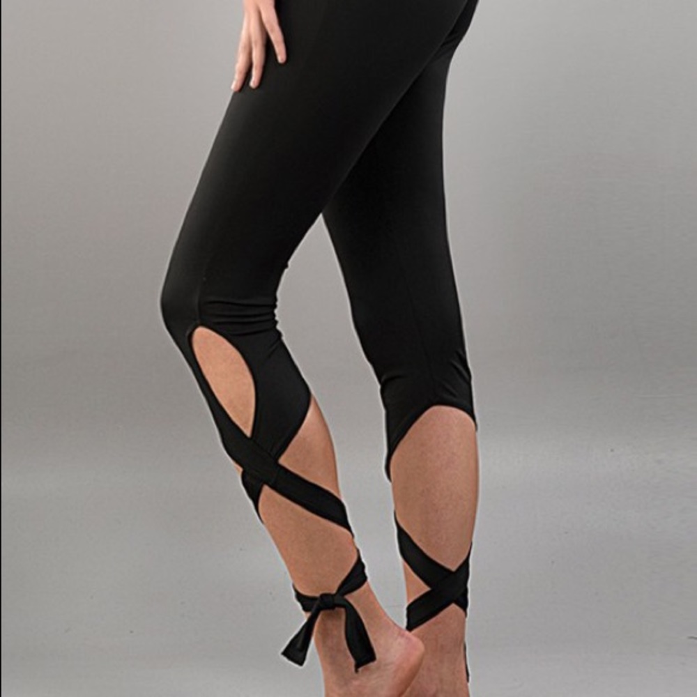 SOLD!! Yoga/Athletic pants
