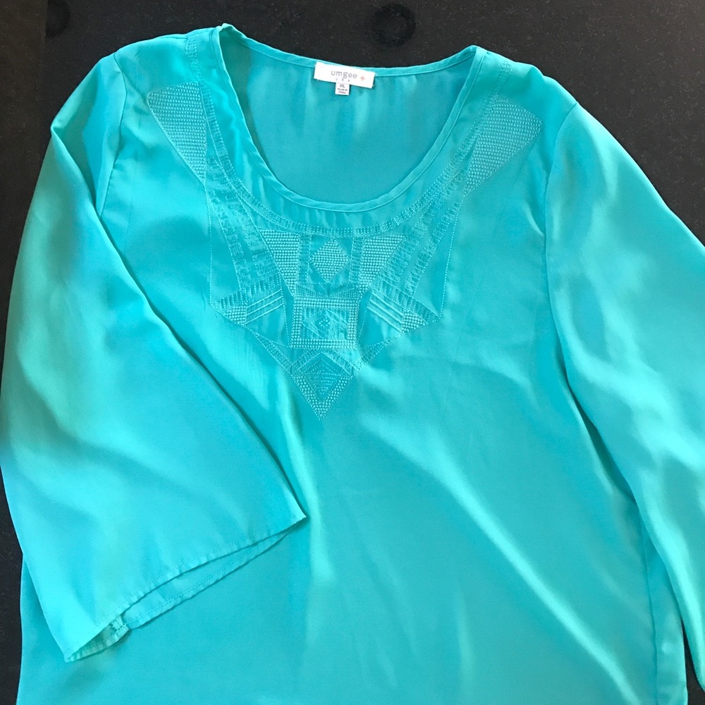 Blue blouse flowy sleeves