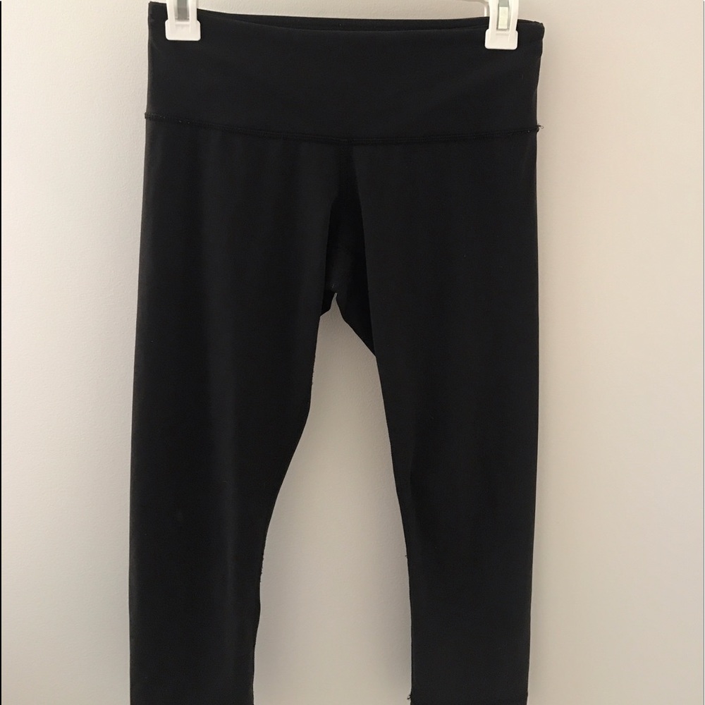 Lululemon crops