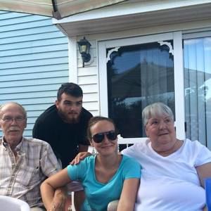 Meet your Posher, Leeann