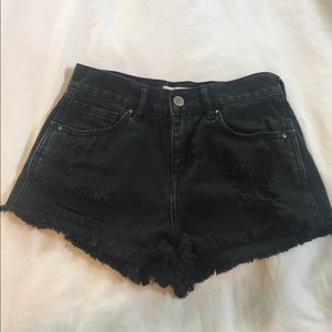 Black distressed jean shorts!