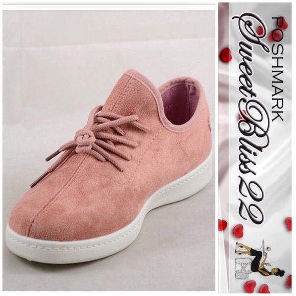 🌸Blush Faux Suede Shoes🌸 - Picture 4 of 4