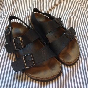 Black leather Birkenstocks 🖤