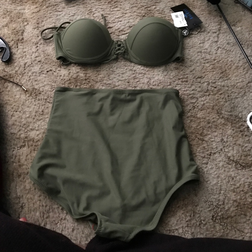 Bathing suit 2 piece