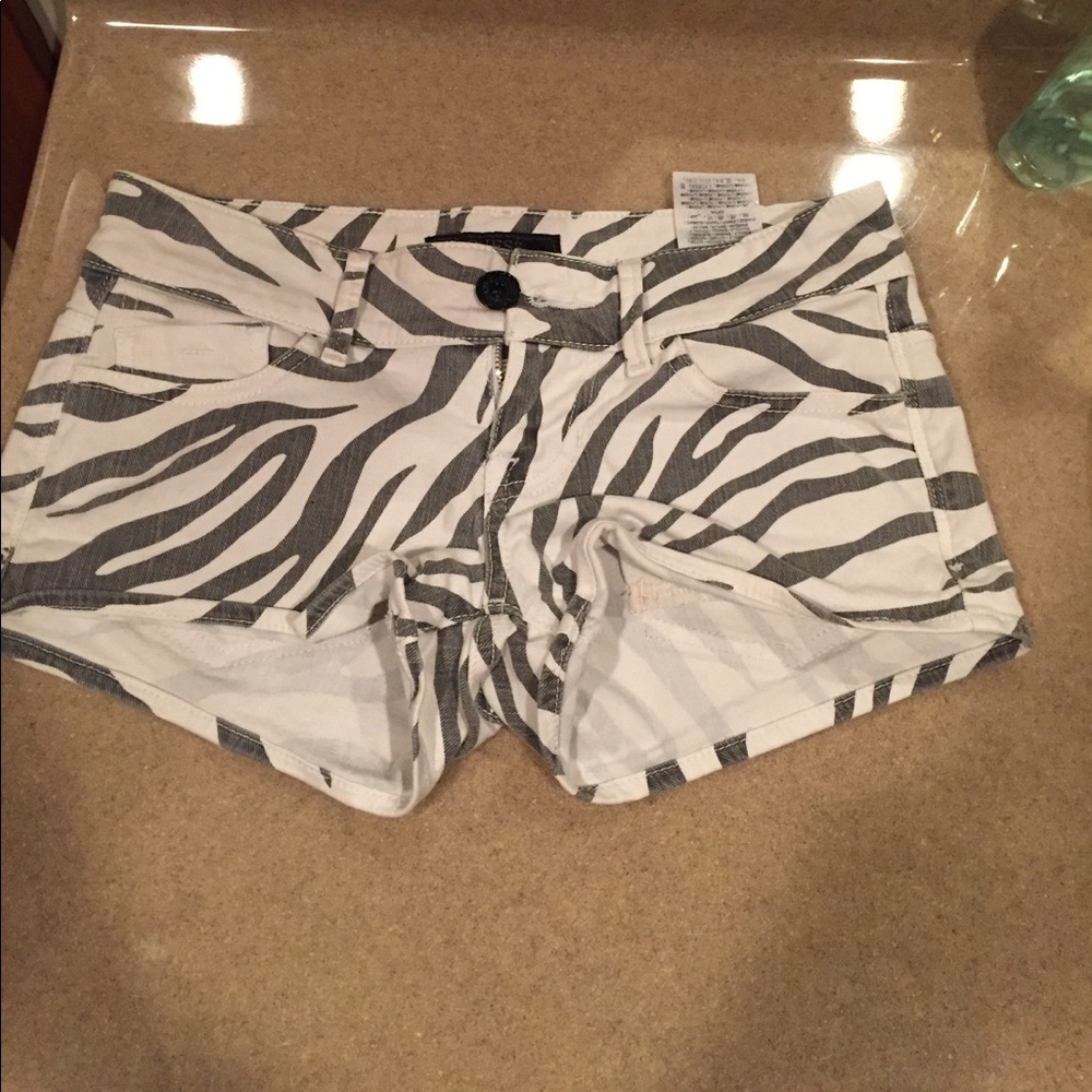 Guess zebra shorts