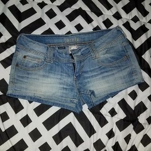 Decree shorts