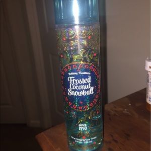 Barely used BATH AND BODY WORKS FROSTED COCONUT