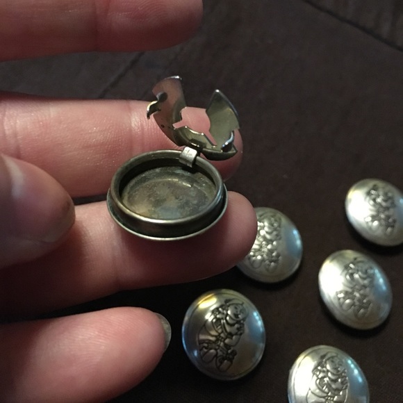 ๐
๐
HOST PICK๐
๐
STERLING VINTAGE BUTTON COVERS - Picture 4 of 5