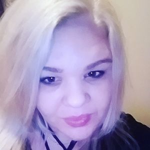 Meet your Posher, Maura