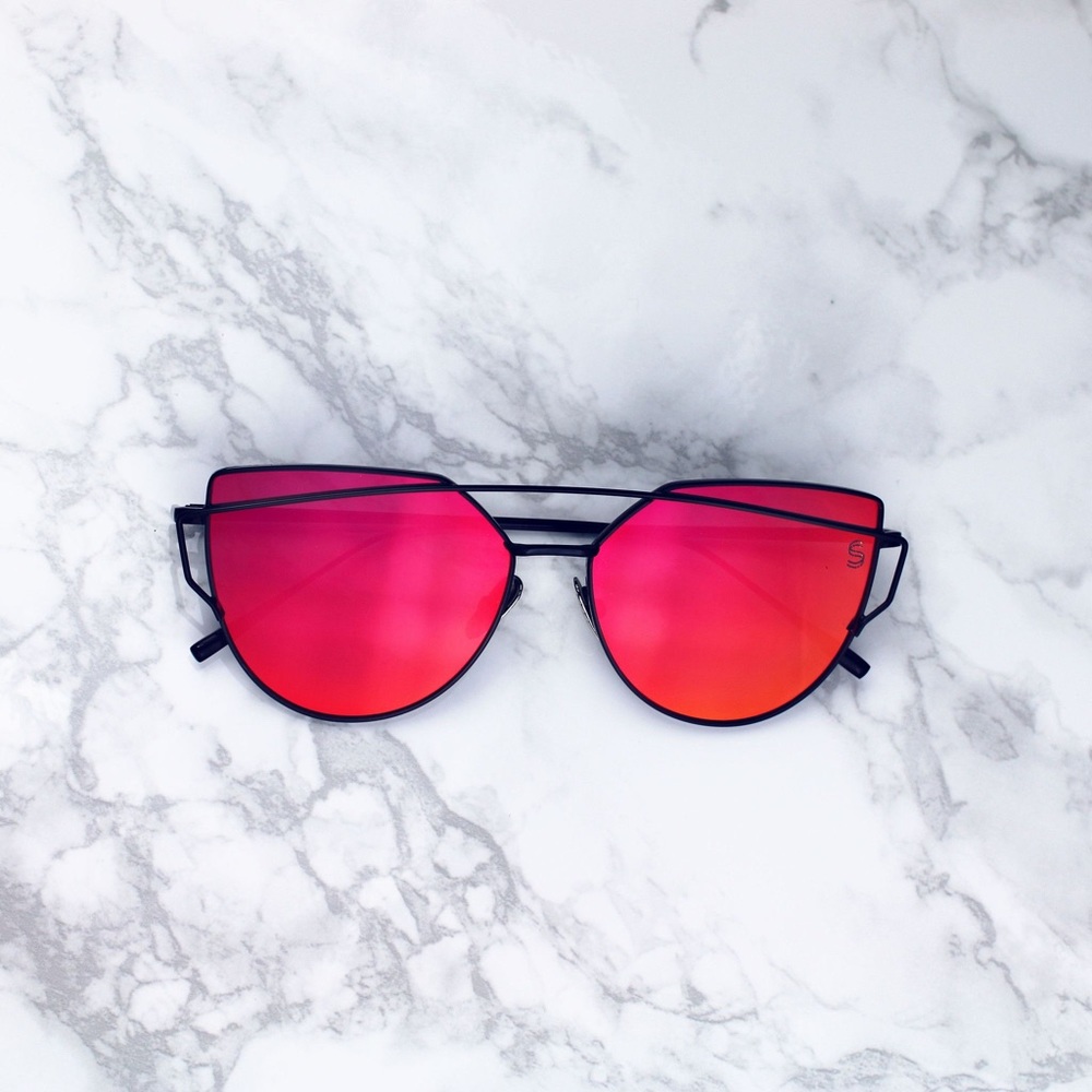 NWOT🎈🎉Red mirrored cat-eye aviators