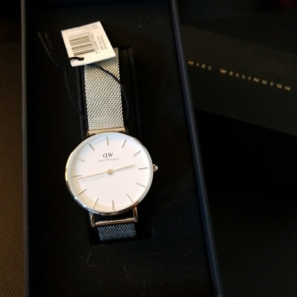 Daniel Wellington like new