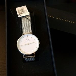 Daniel Wellington like new