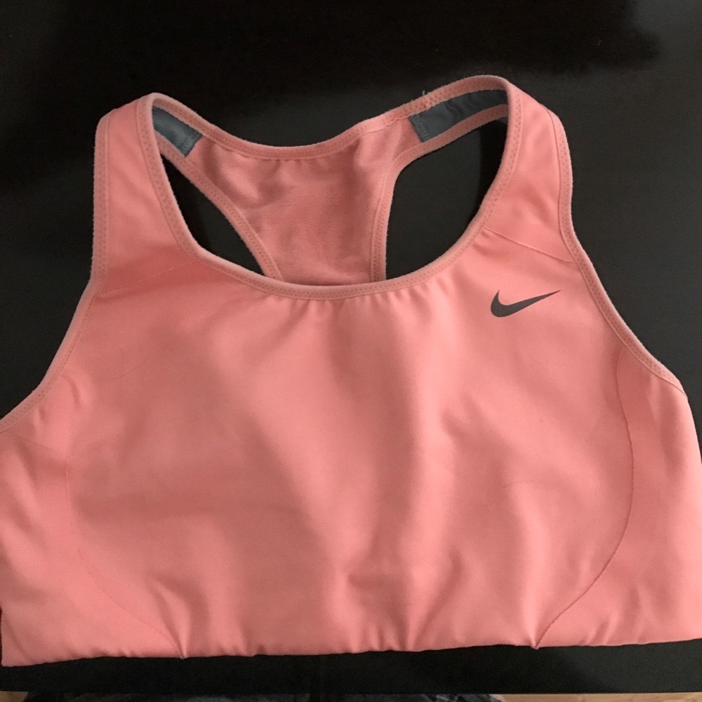 Nike Sports Bra (peach)