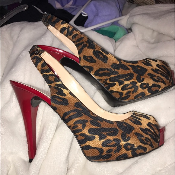 red guess heels