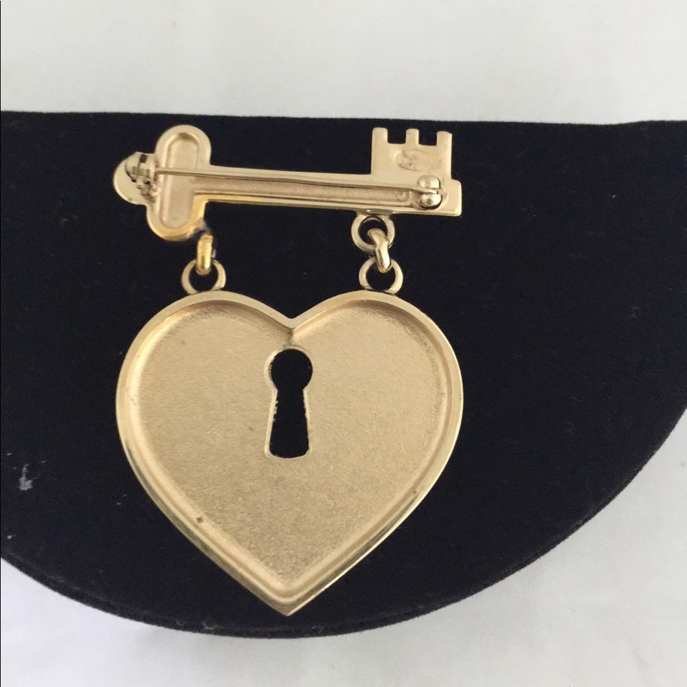 Authentic Chanel ❤️ Lock and Key Brooch! - Picture 2 of 4