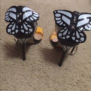 High heels yellow/black sandal