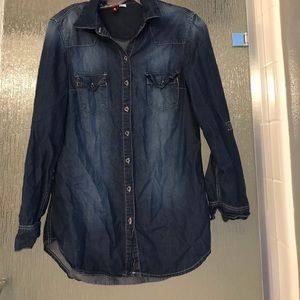 REDUCED!! HM Chambray button down