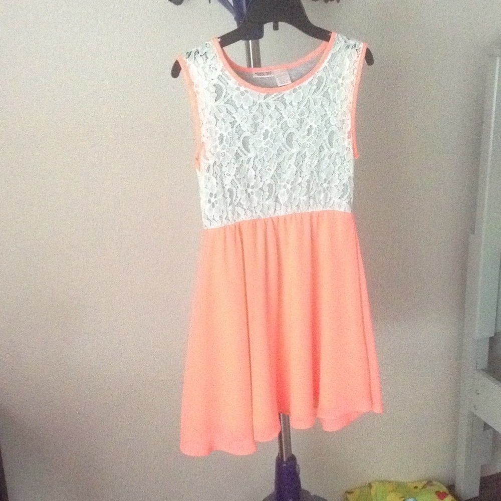 A size 14 girls dress
