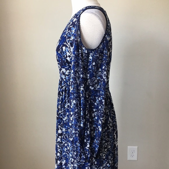 Long sleeve cold shoulder floral maxi dress - Picture 3 of 7
