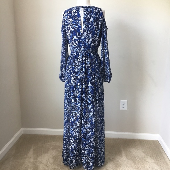 Long sleeve cold shoulder floral maxi dress - Picture 4 of 7