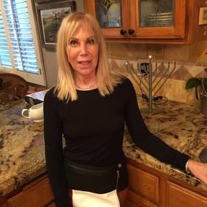 Meet your Posher, Sharon